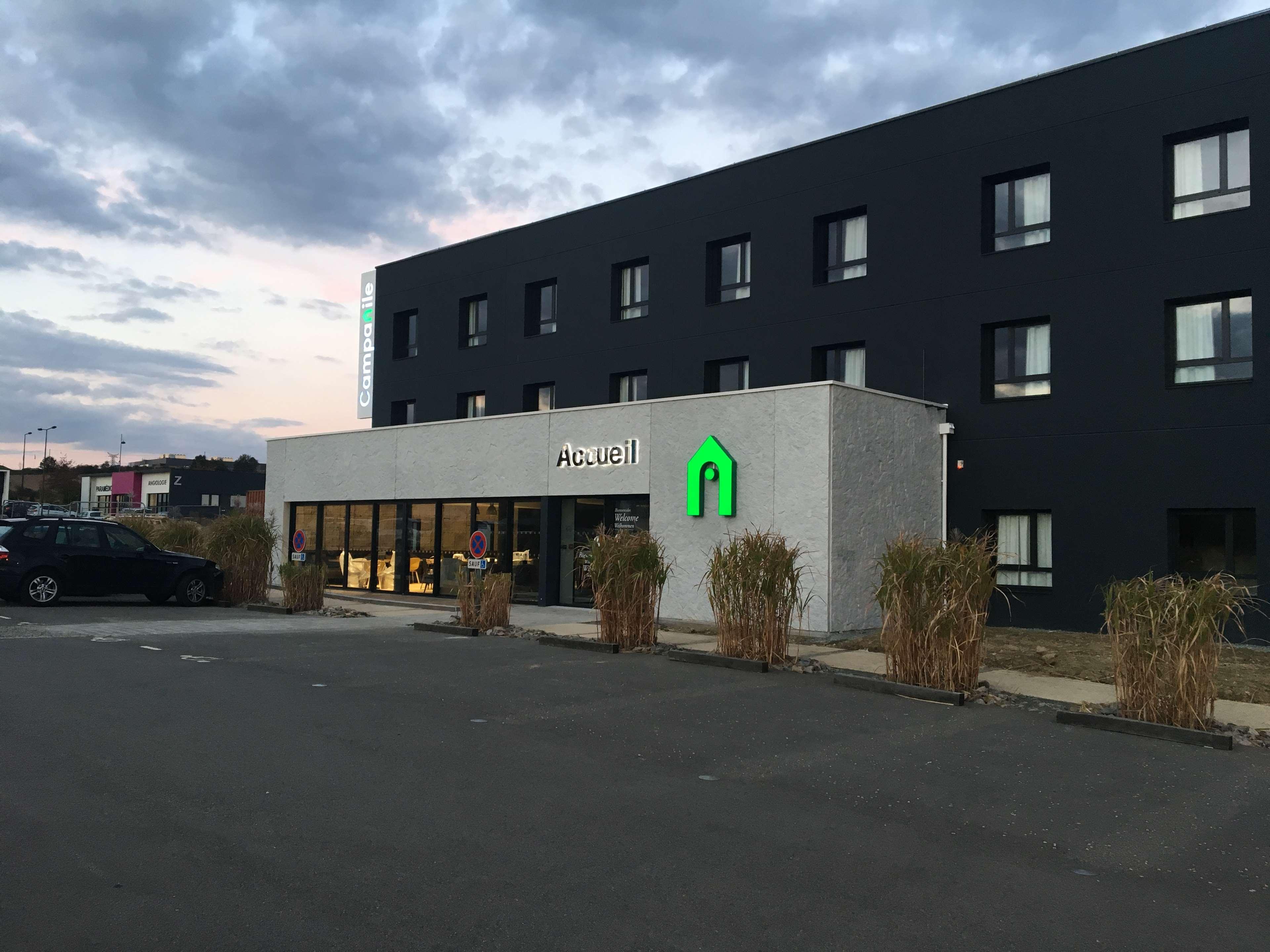 Campanile Laval Nord Hotel Exterior photo